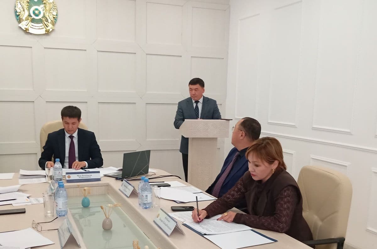 Совет по этике наказал «главного педагога» Алтынсаринского района