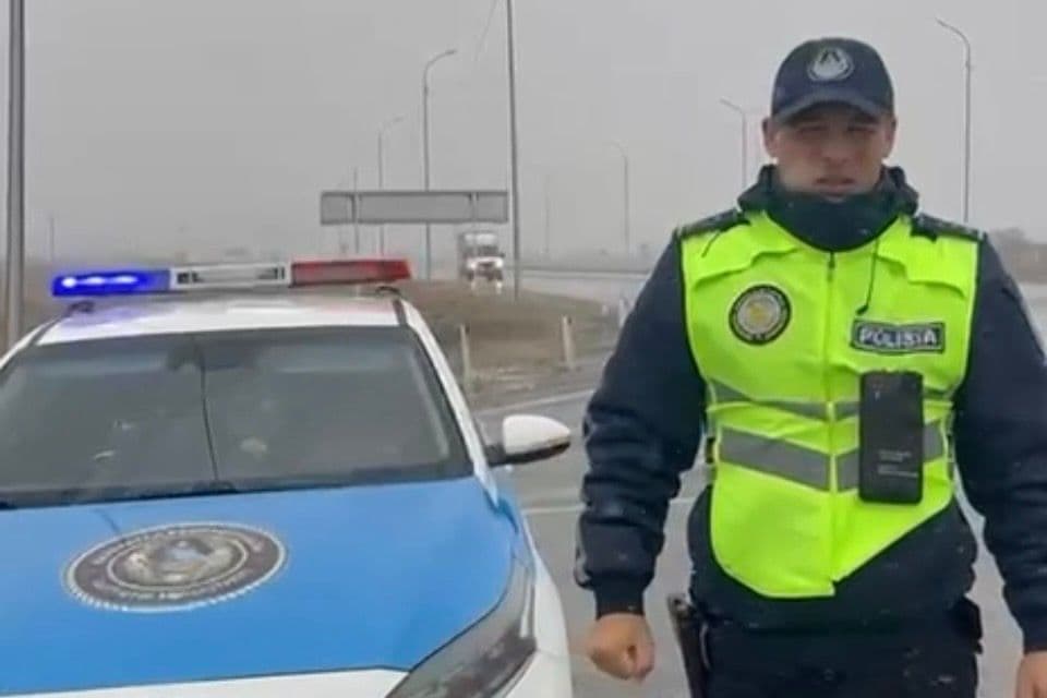 Полиция обратилась к водителям в связи с погодой в Костанайской области