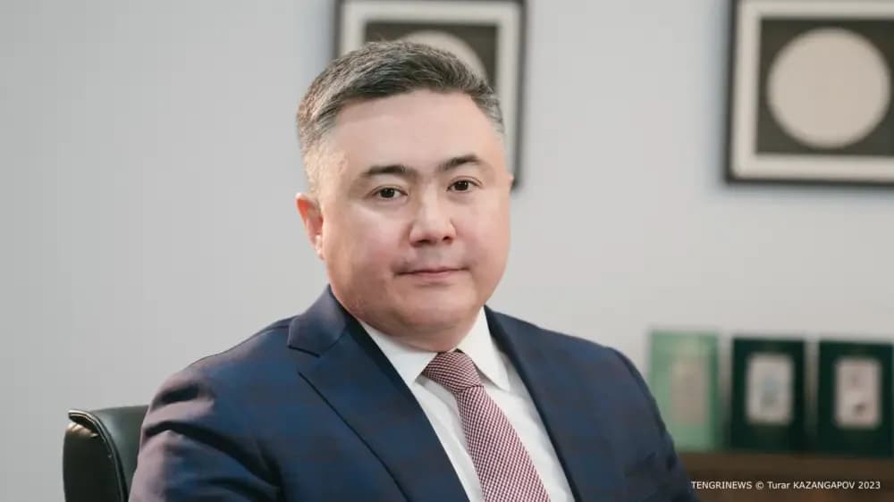 Взрослый клиент скажет: “Я ваш QR-шмюар не знаю“ - Сулейменов об оплате картами 
