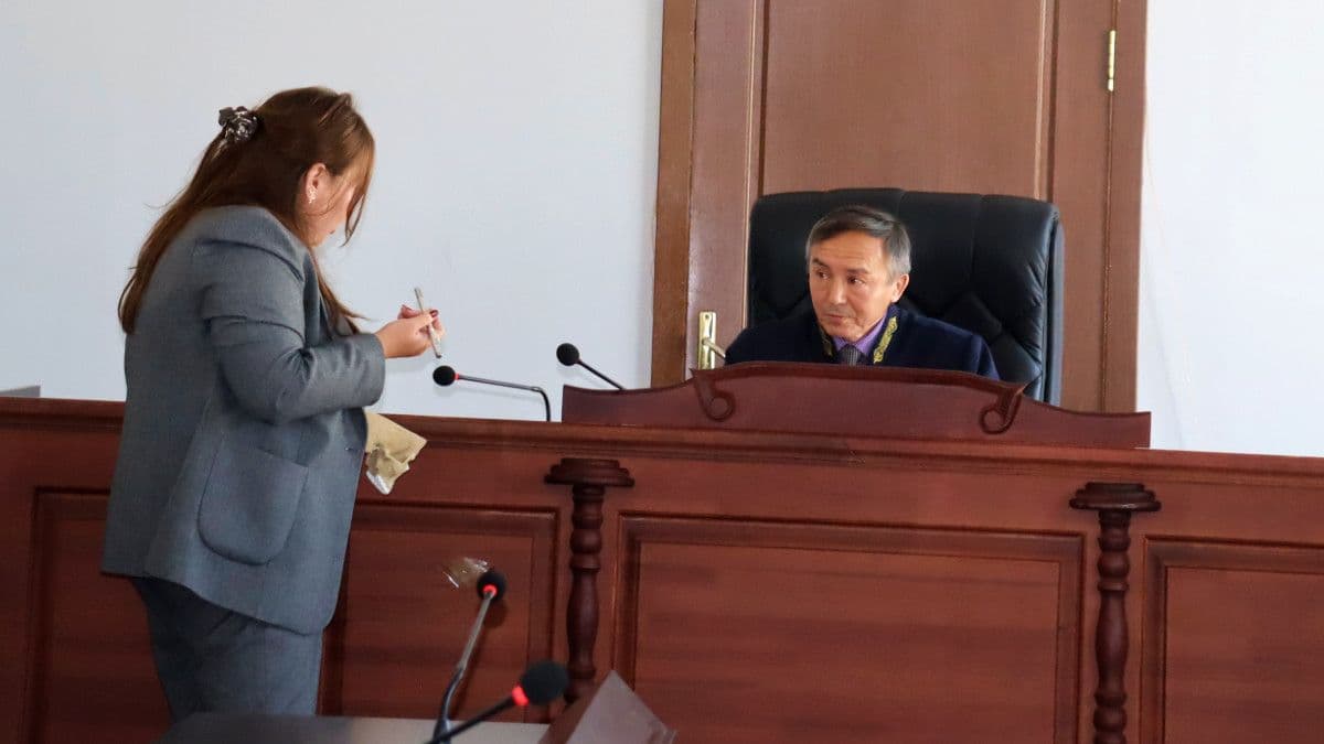 «Было не менее двух ударов» - О травмах, приведших к смерти мужчины в гаражном боксе, рассказала эксперт в суде Костаная