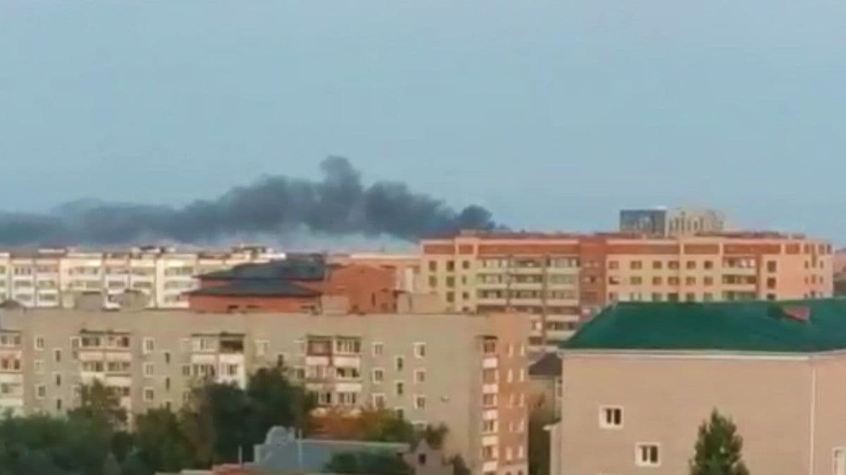 Гараж загорелся в Костанае. Пострадал автомобиль