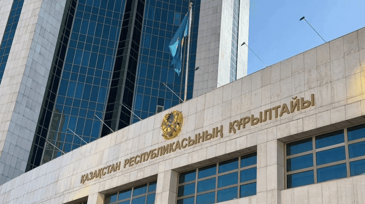 Сколько депутатов от каждой из пяти партий будет в Курултае? Распределение 145 мандатов