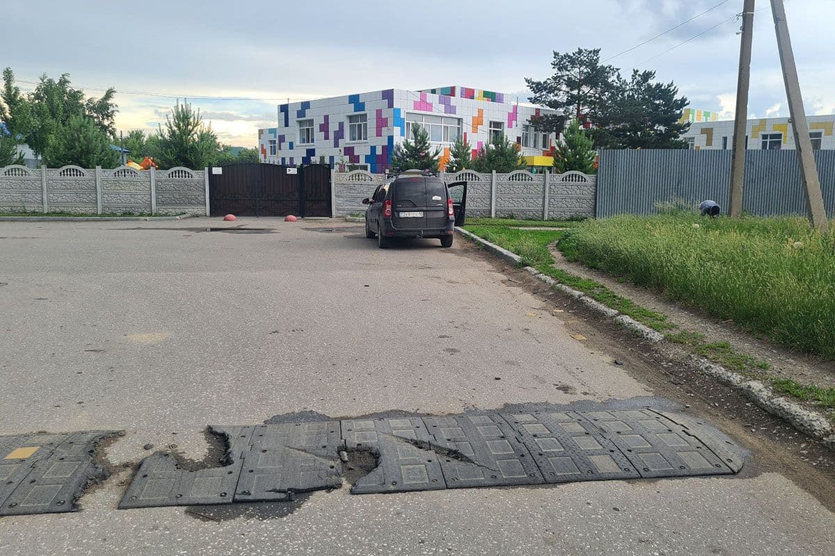 «Народный гаишник»: Гоняют перед детским садом
