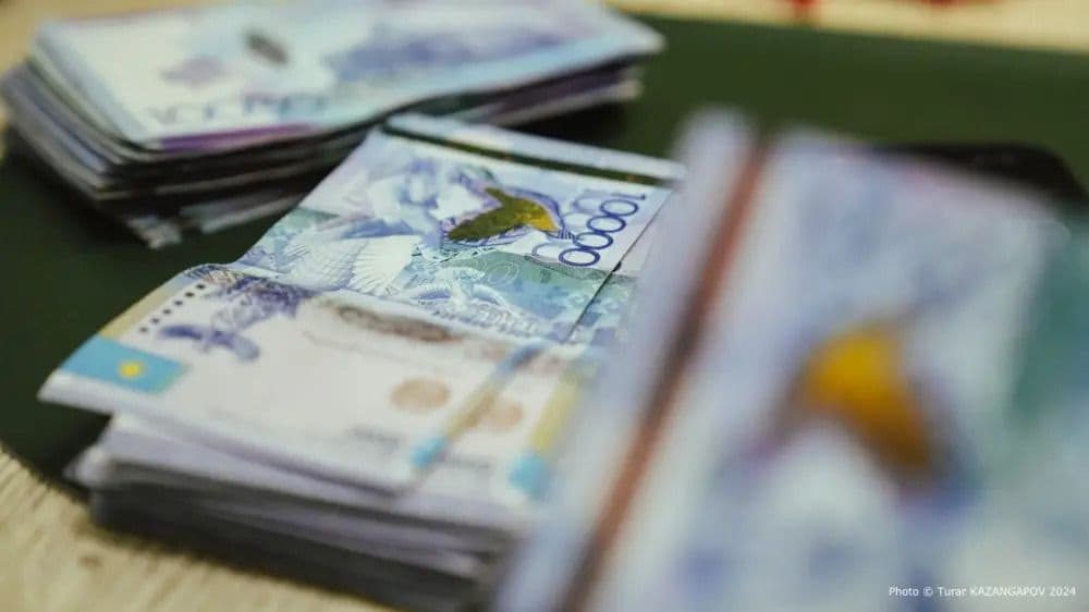 Казахстанцам дадут 14 дней на отказ от кредита без штрафа