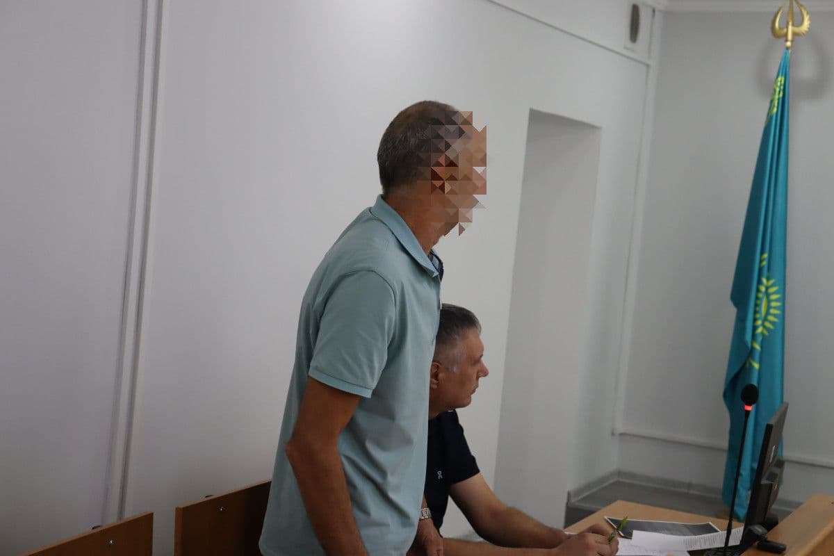 «Он сказал: "Я сейчас убью"» -  Версию конфликта с летальным исходом в гаражном боксе рассказал обвиняемый в суде Костаная