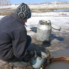 Кто нальёт воды деревне