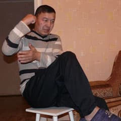 Таксист спасся бегством
