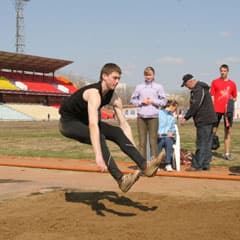 200 спортсменов на старте