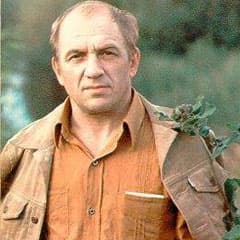 Лев Дуров перенес операцию