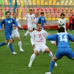 Две команды и 13 000 болельщиков
