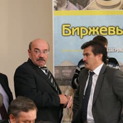 Десять продавцов и один покупатель