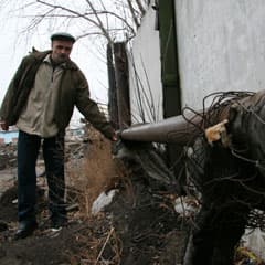 Бесхозные трубы посреди Костаная