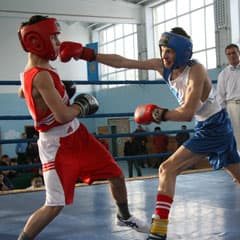 Кадеты бьются за выход в зону