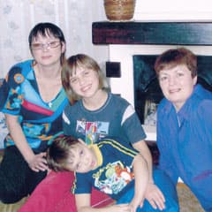 Детство прошло рядом