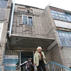 Звание аварийного дома еще заслужить надо