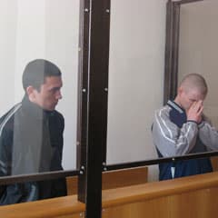 Убили за простынки