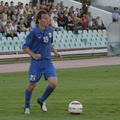 «Трудно играть на два фронта»