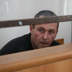 Выйдет некто из тумана, вынет ножик...