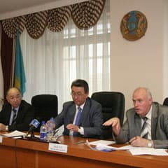 А мы по шпалам, опять по шпалам...