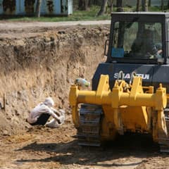 Сколько стоят могилы предков?