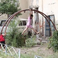 Как был конюшней, так и остался