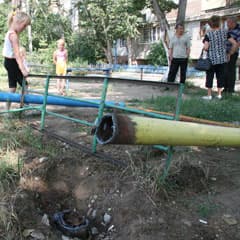 Нет места здесь ни детям, ни машинам