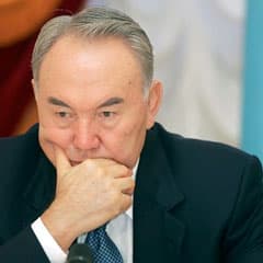 Опора на госбюрократию и «Нур Отан»