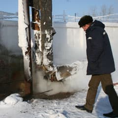 На улице минус 30. В квартире - плюс 14