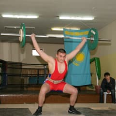 В чемпионате области по тяжелой атлетике приняли участие 130 спортсменов