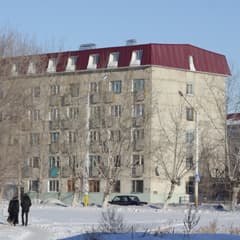Две стороны мансардных надстроек