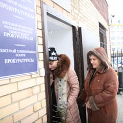 Как мать и дочь с полицейскими поссорились и что из этого вышло