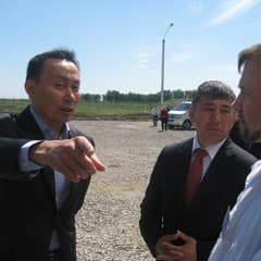 Чтобы земля не пылилась в серванте