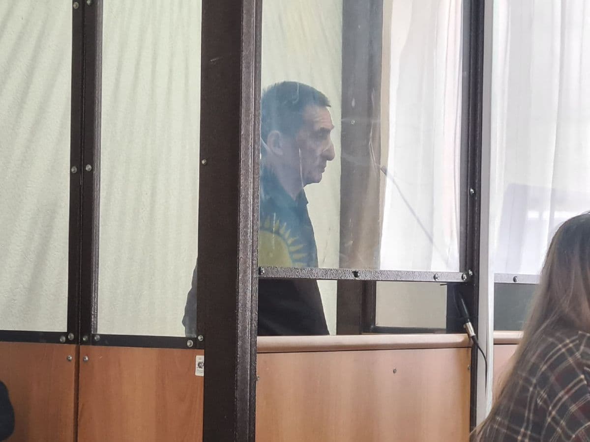 «Для чего вам столько ножей?» - В деле об убийстве за оскорбление бывшей жены изучили видео осмотра дома подсудимого в суде Костаная