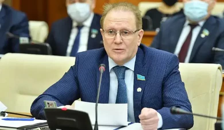 «Заборы не спасут»: Депутат Рау предрекает эпидемию и требует возобновить отстрел сайгаков
