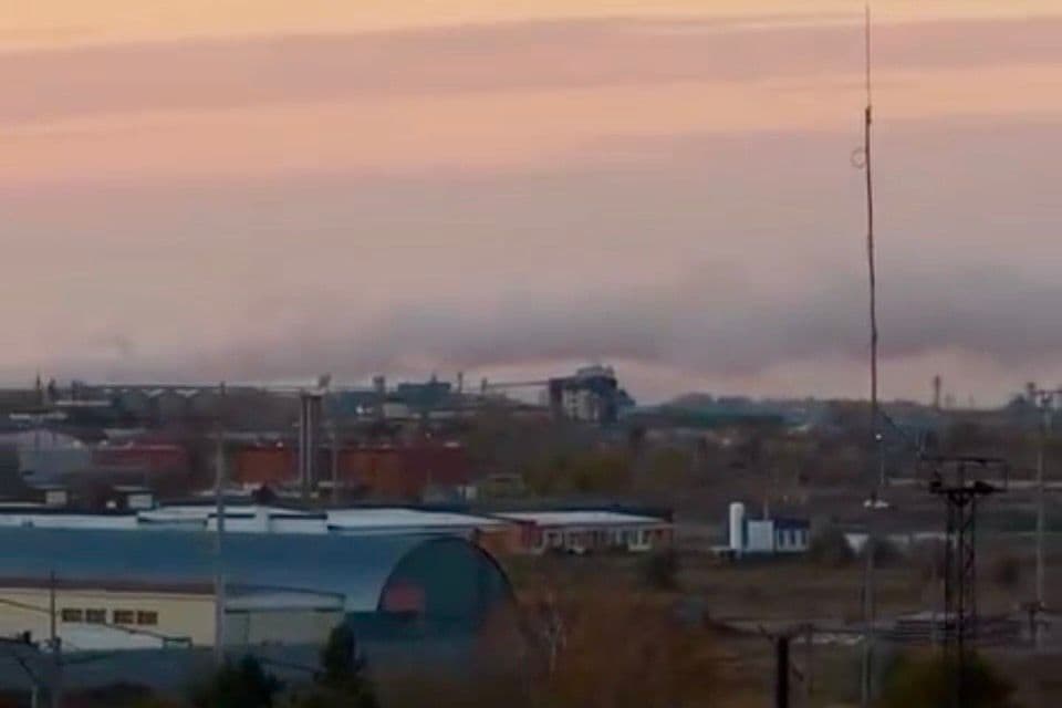 Как крестьяне и пожарные сухую траву за Костанаем тушили