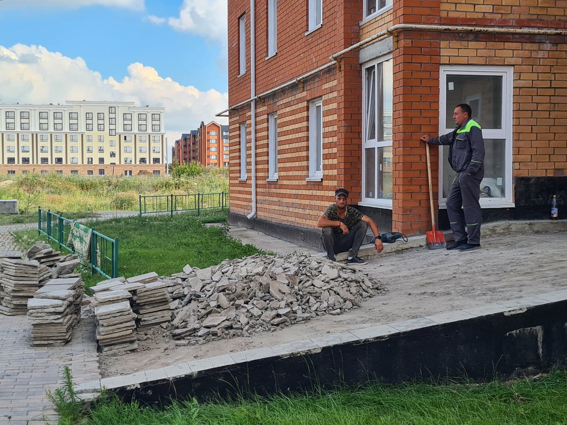 Часики тикают - Жители построенных государством домов в Костанае боятся, что застройщик не устранит нарушения до истечения гарантии