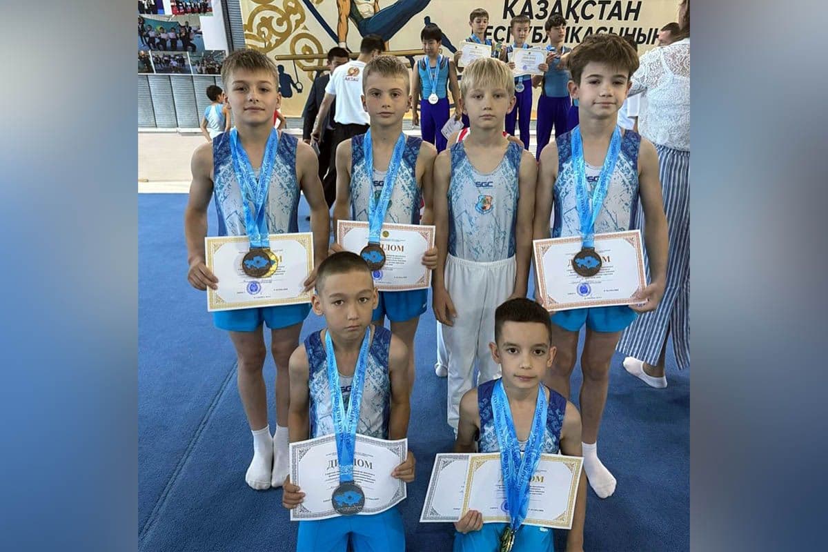 Два десятка призовых мест завоевали костанайские гимнасты в чемпионатах Казахстана среди юниоров и юниорок