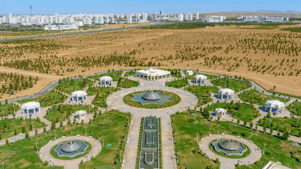 Куда казахстанцы могут поехать без паспорта в 2026 году