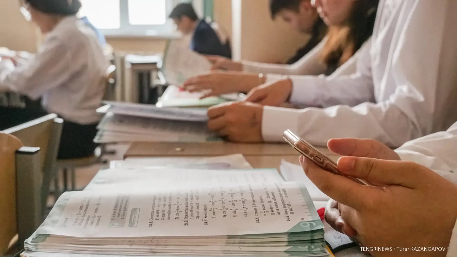 “Чиновники должны ответить“ – депутат об отмене СОР и СОЧ в школах