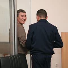 Что скрывал карман бизнесмена?