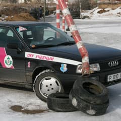 «Автоледи» на крутых виражах