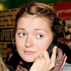 Надя Михалкова выходит замуж против воли отца