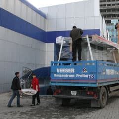 Gros уехал на склад