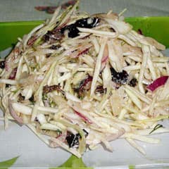 Капуста с черносливом