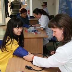 На вокзале с тонометром