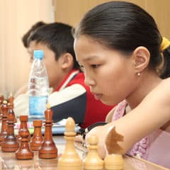 За досками - 100 игроков