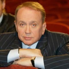 Что его, Маслякова, жизнь? Игра!