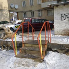 Две теплотрассы в одном дворе