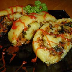 Рулет со шкварками