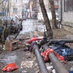 Открыты для удобства бомжей